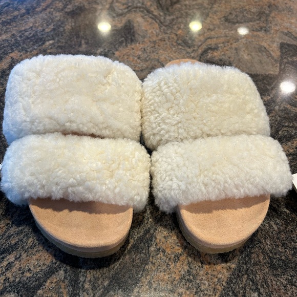 Tory Burch NWT never worn sandals - Picture 4 of 6